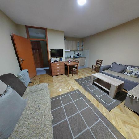 Malo Brdo Apartment Podgorica Exterior photo