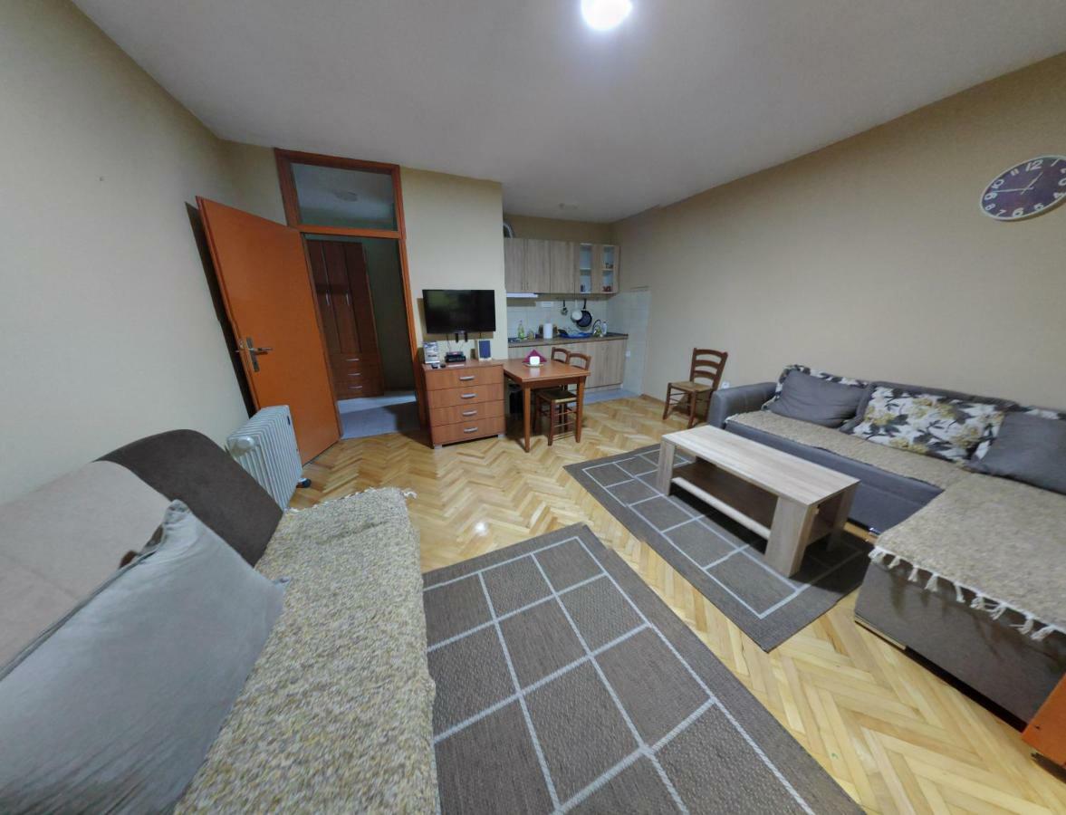 Malo Brdo Apartment Podgorica Exterior photo